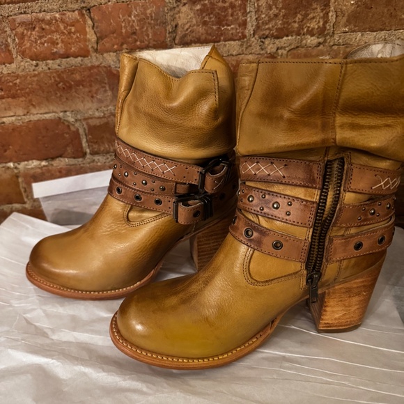 Freebird Blain Leather Boots Designer Luxury Belted Buckle Detail Handmade - Picture 2 of 5